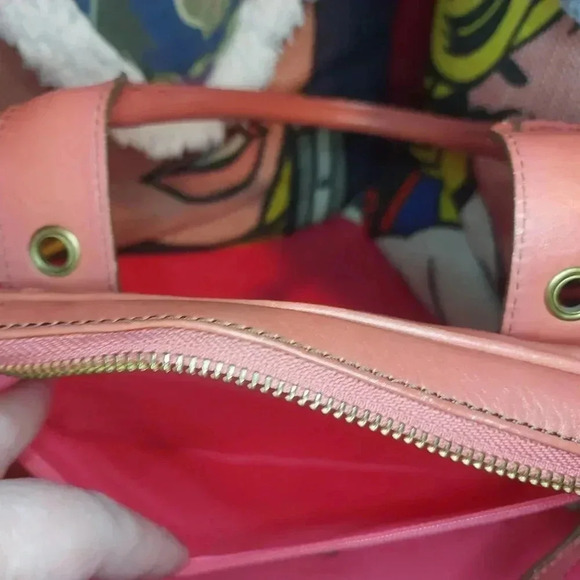 Maxx New York | Retro Style Coral Leather Satchel Gold Hardware - Picture 8 of 16